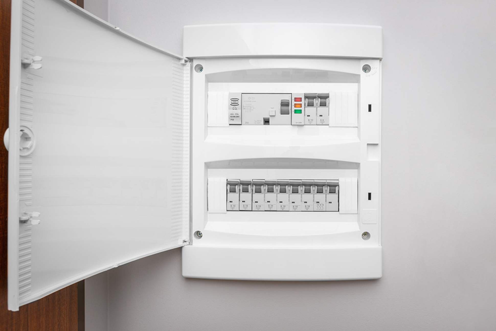 Über­spannungs­schutz bei Elektro Kempf in Wertheim