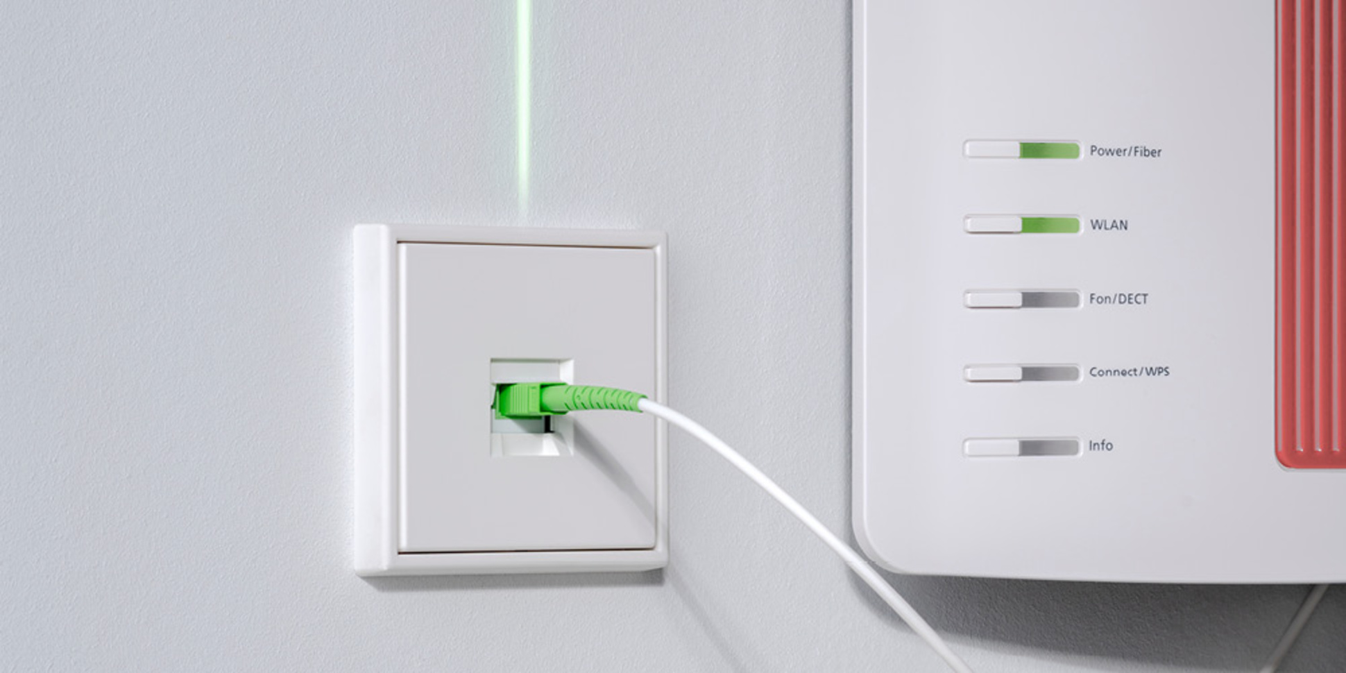 Die neuen Glasfaser-Anschlussdosen bei Elektro Kempf in Wertheim